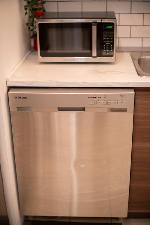 Stylish 1br Near Subway Your Ideal Retreat * Montréal